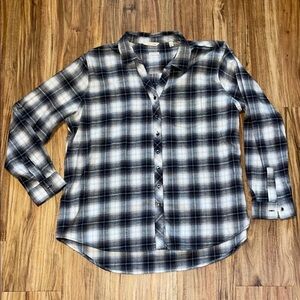 Weatherproof women’s XXL 2X button down flannel shirt Black Gray Plaid stretch